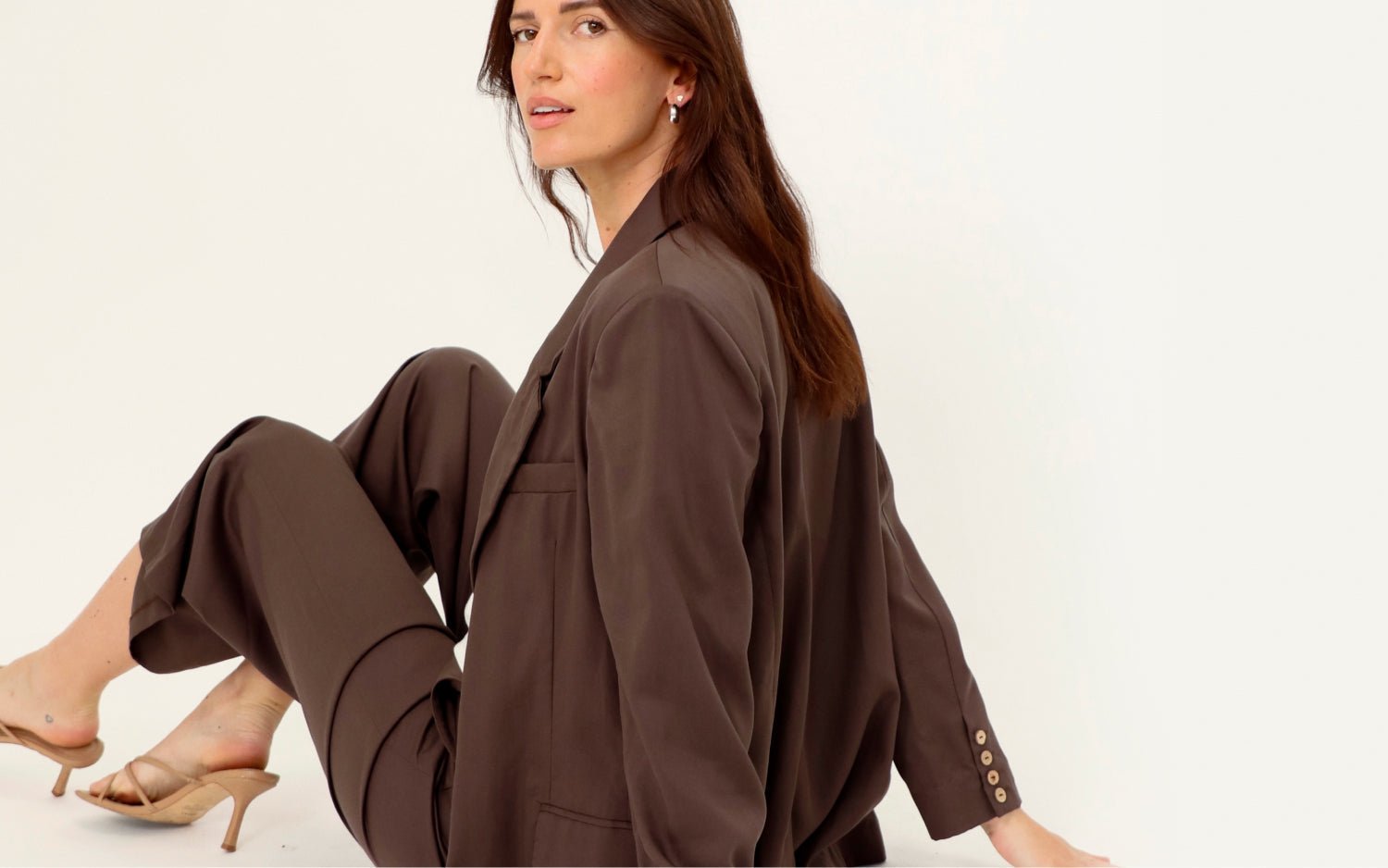 The Anti-Trend Guide to Dressing - dāl the label